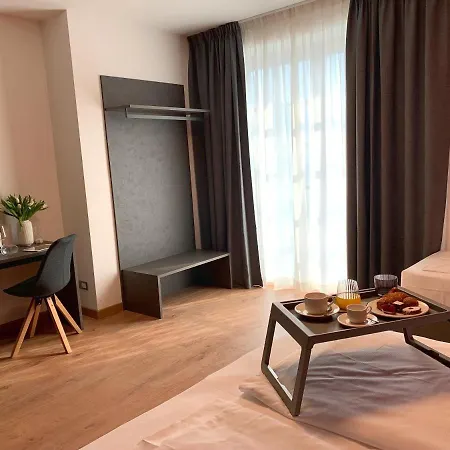 Guest House Le Cassandre Sondrio Extérieur photo